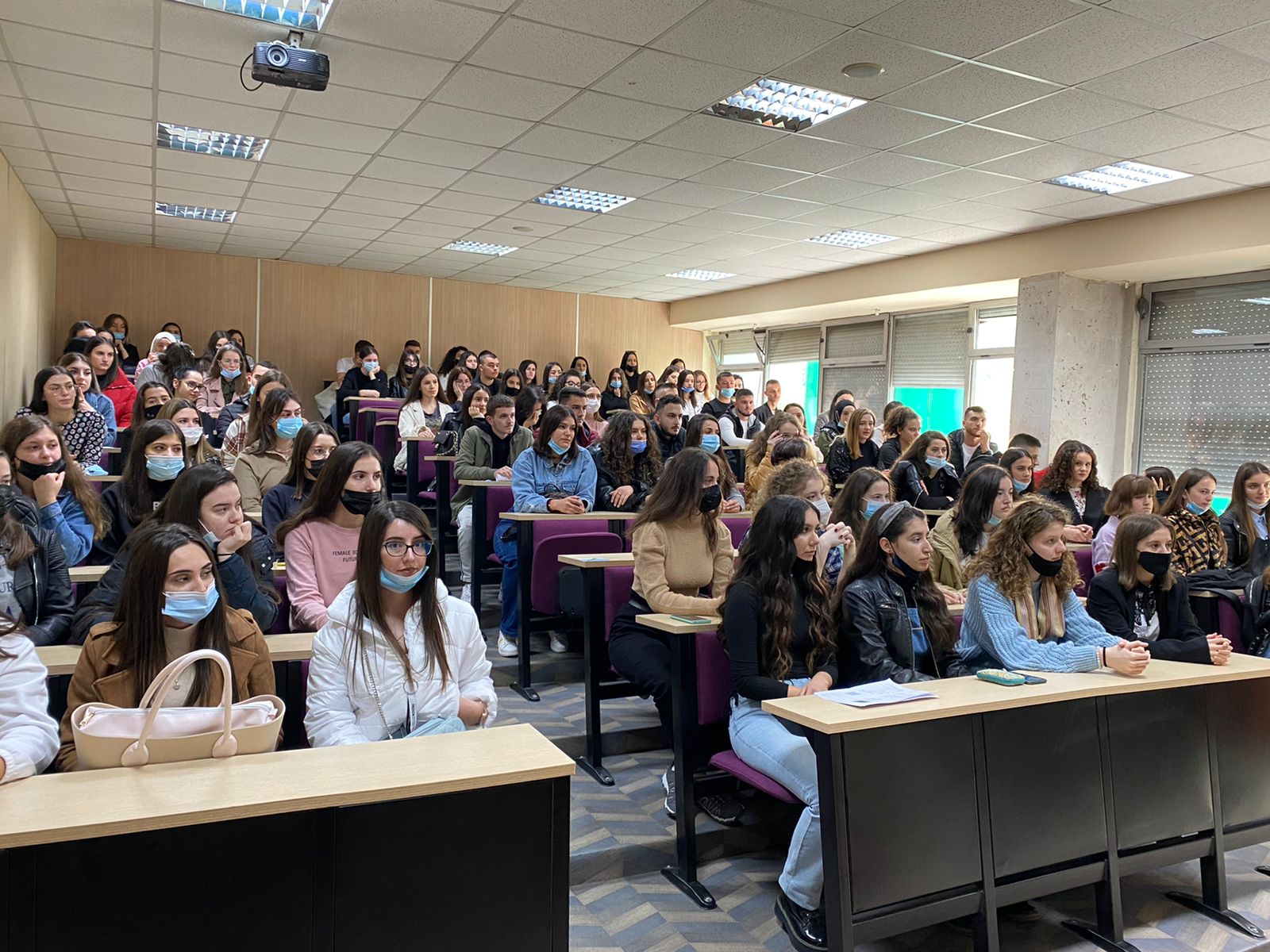 takim_me_studentet_3.jpeg